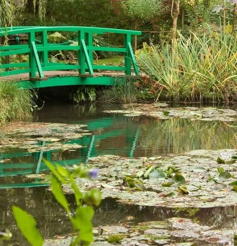 Japanese bridge Giverny Monet gardens